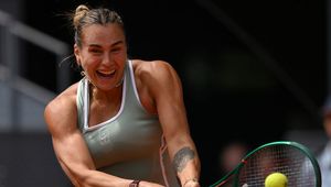 Spacerku nie było. Aryna Sabalenka dwukrotnie goniła