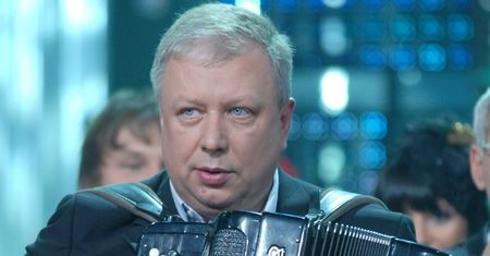 Pozatelewizyjne życie Sierockiego. Czym poza "Teleexpressem" zajmuje się dziennikarz?