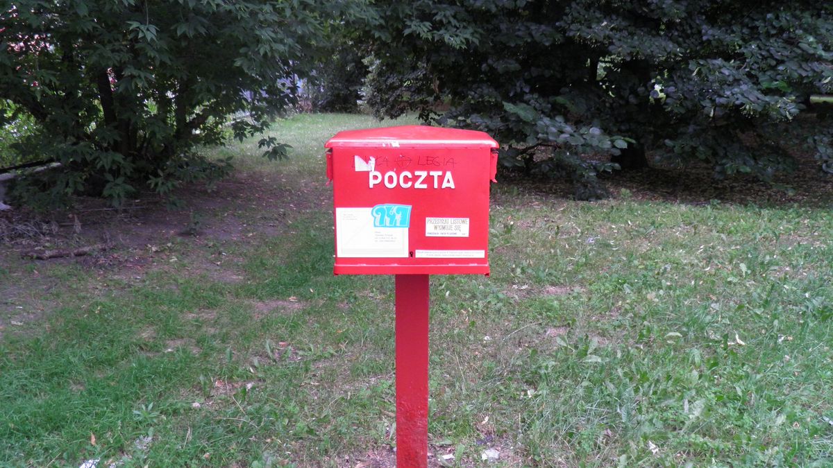 Sprawnie działające placówki pocztowe "utrzymują" te deficytowe