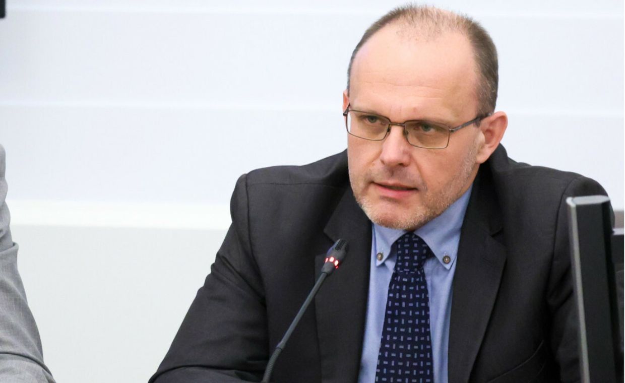 wiadomości,aktualności,WP Wiadomości Ziarkiewicz zawieszony, ale nadal pobiera pensję. Niemała kwota