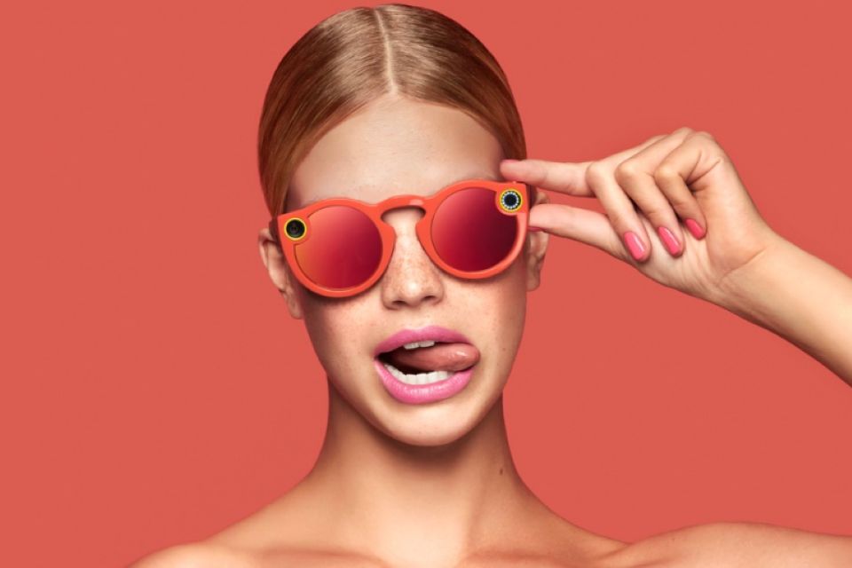 Spectacles sprzedają się słabo, nie chcemy nosić okularów do snapów