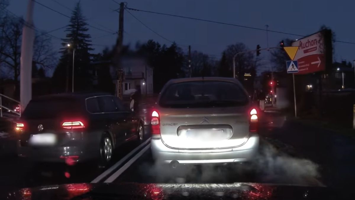 Nieodpowiedzialne zachowanie kierowcy w Katowicach.