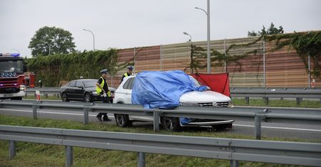 Wypadek na trasie S8. Bariera zabiła kobietę. Sprawca uciekł
