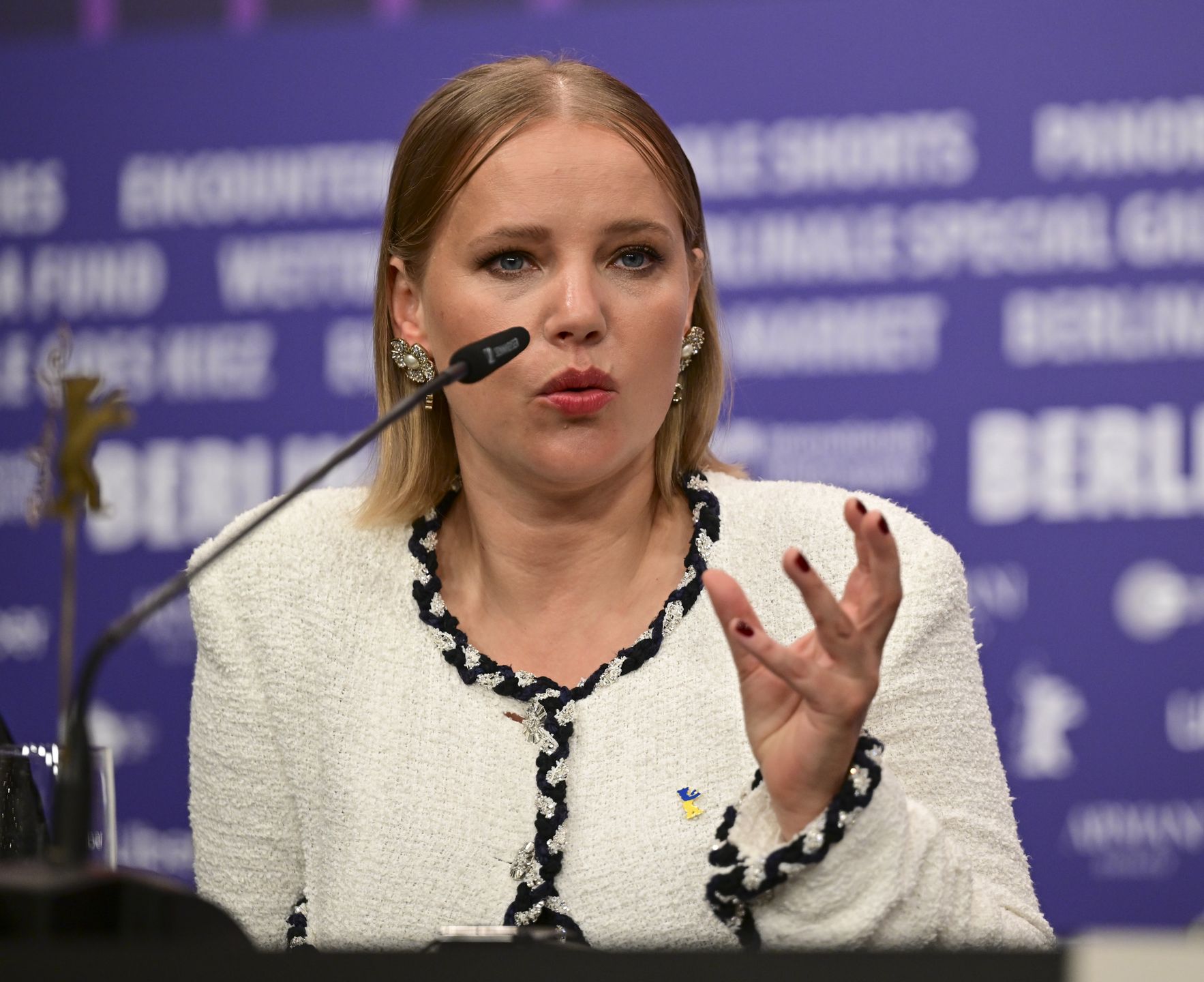 Joanna Kulig na Berlinale 2023. Stylizacja aktorki nie wszystkim przypadła do gustu