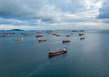 20 tys. osób utknęło w Zatoce Perskiej. Brakuje jedzenia