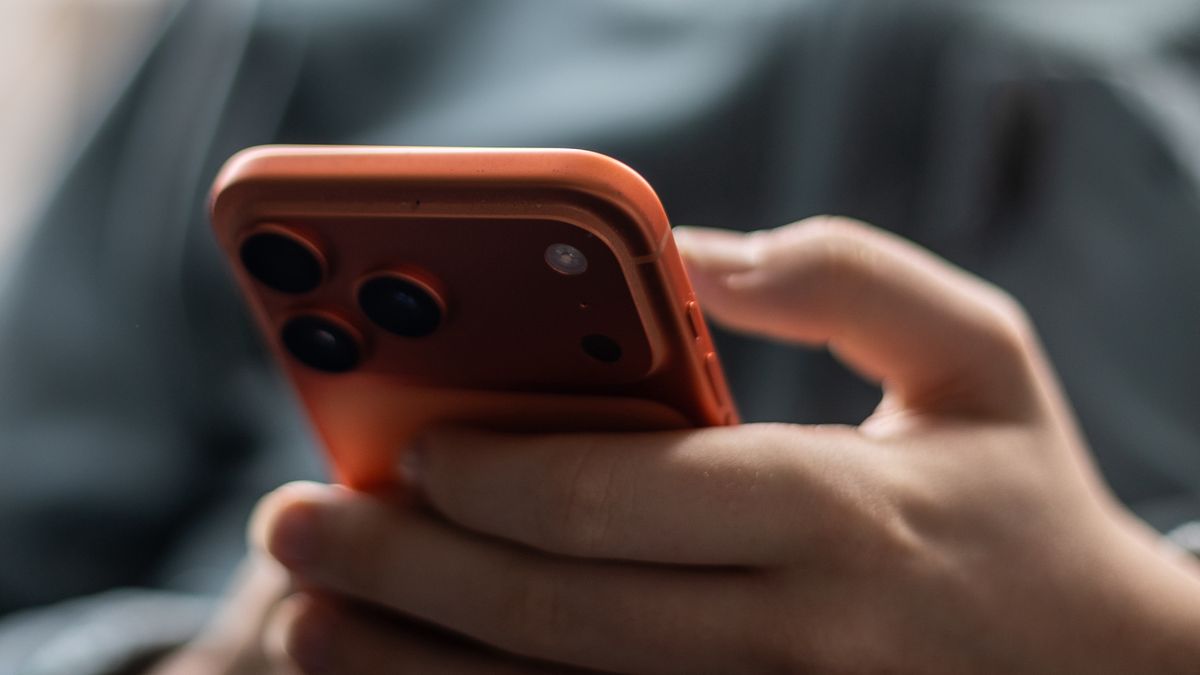 BATH, UNITED KINGDOM - DECEMBER 13: In this photo illustration a 15-year-old boy looks at a iPhone screen displaying various social media apps on December 13, 2025 in Bath, England. Recently Australia has passed a law banning children under 16 from having social media accounts and social media platforms, including TikTok, Facebook, Snapchat, Reddit, X, formerly Twitter, and Instagram potentially being be fined for preventing children younger than 16 from having social media accounts. (Photo by Matt Cardy/Getty Images)