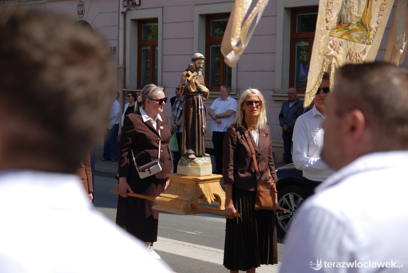 Miejska procesja Bożego Ciała przeszła ulicami Włocławka