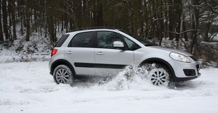Suzuki SX4 1.6 4WD Topline Edition: nie boi się zimy
