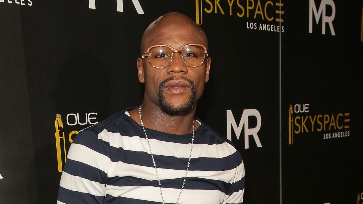 Floyd Mayweather Jr (Photo by Chelsea Lauren/WWD/Penske Media via Getty Images)