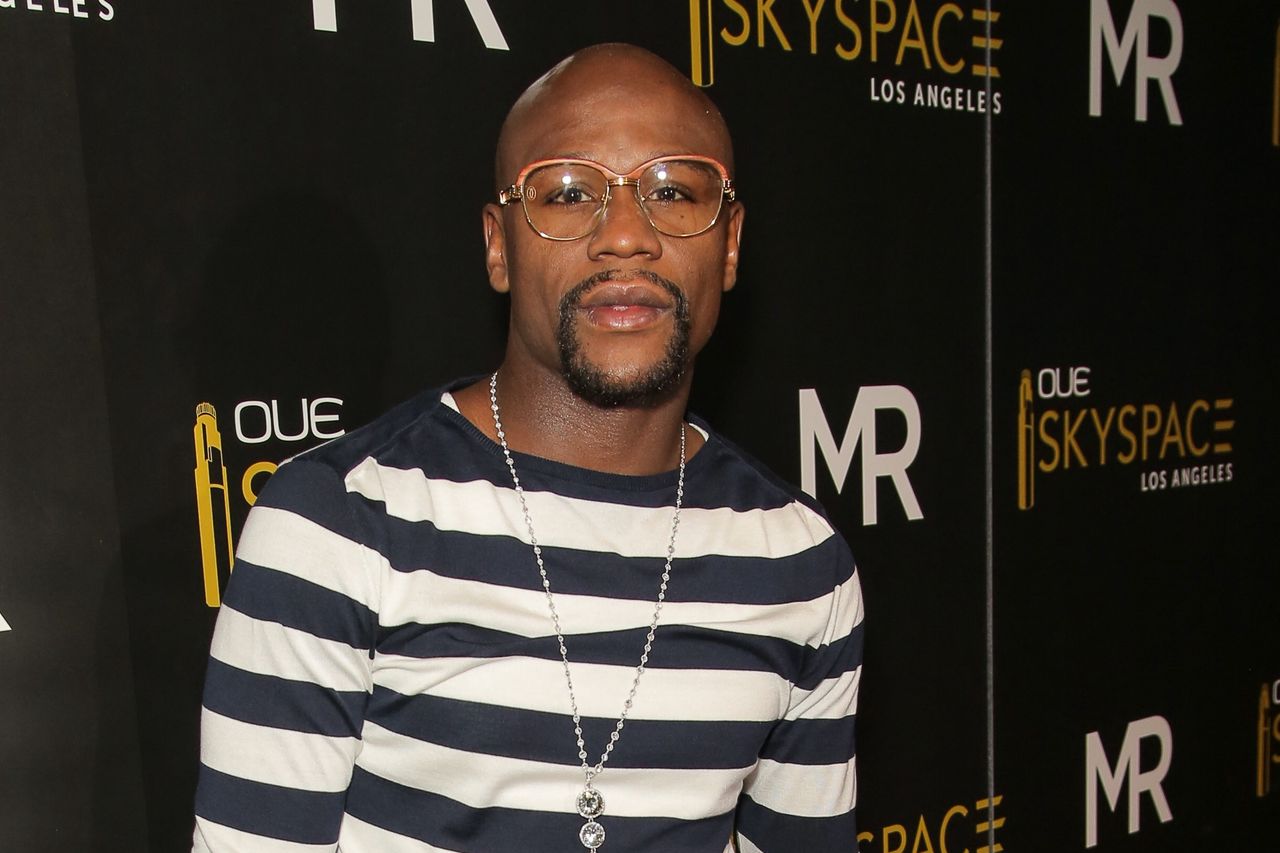 Mayweather flaunts $1.8M car collection as Pacquiao rematch looms