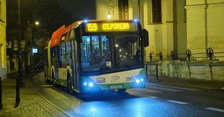 Cięcia kursów, odchudzone rozkłady przez cały styczeń. ZTM szykuje „niespodziankę”, o którą nikt nie prosił