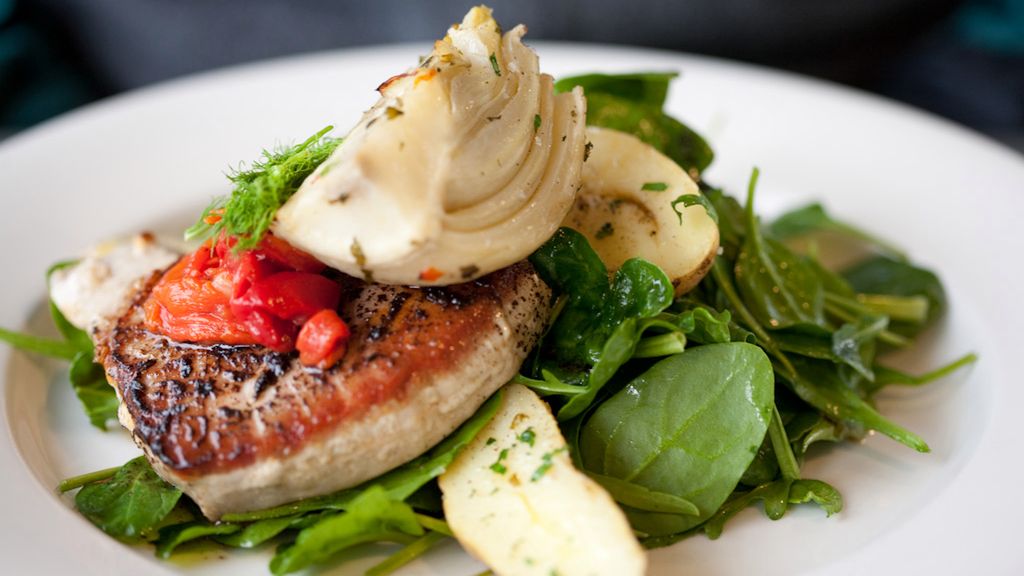 Tuńczyk żółtopłetwy poddany obróbce wysuszającej mięso