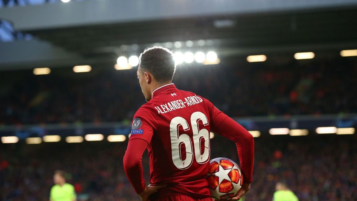 Getty Images / Alex Livesey - Danehouse / Na zdjęciu: Trent Alexander-Arnold w meczu z Barceloną