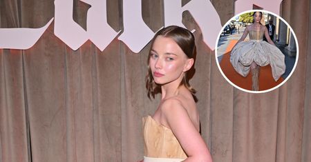 Kamila Urzędowska na premierze "Lalki". Fani CHÓREM KPIĄ z futurystycznej kreacji