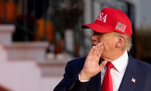 Szczytu Trump-Putin nie było przez jedną notatkę. "Moskwa nie wykazuje chęci"