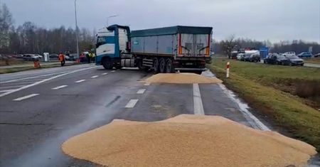 Ukraiński polityk nazwał ich bandą Meklera. Ta grupa rolników z granicy nie odpuści