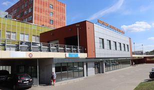 Dziecko w szafie. Służby weszły siłowo do domu