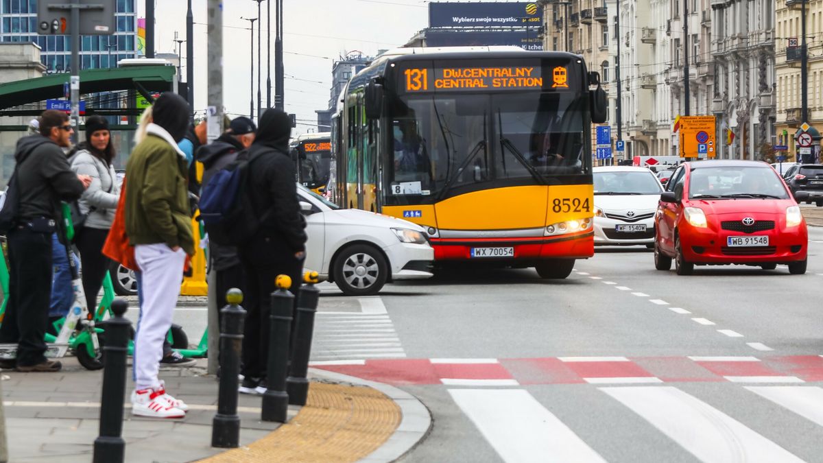 reporter_baza_2022-10
29.09.2022 Warszawa Srodmiescie Srzyzowanie Alej Jerozolimskich i ulicy Emilii Plater
fot. Adam Burakowski/REPORTER
Adam Burakowski/REPORTER