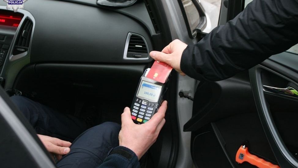 Opłacanie mandatu kartą