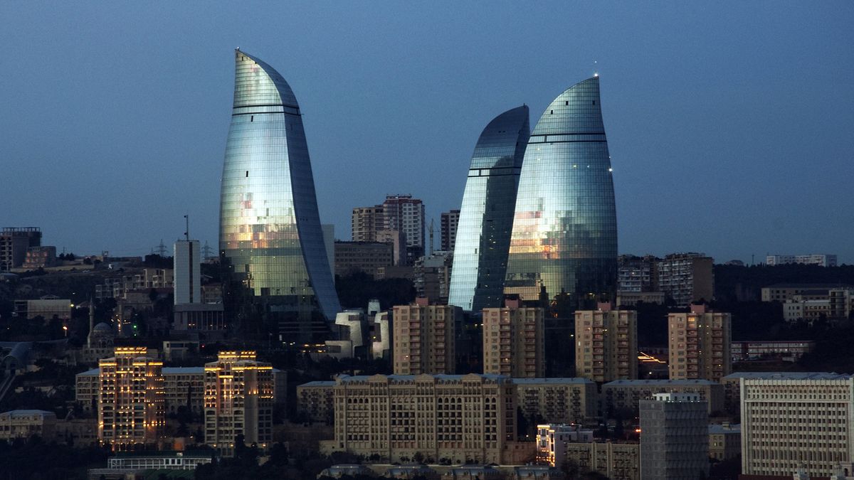 Ukończone w 2012 r. wieżowce Flame Towers w stolicy - Baku to symbol</br> naftowego bogactwa Azerbejdżanu