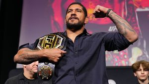"Nic nie straciłem". Mistrz gotów na podbój trzeciej kategorii wagowej w UFC
