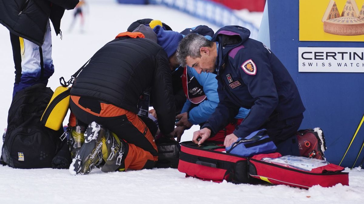 Getty Images / Getty Images / Na zdjęciu: medycy udzielają pomocy Szwedce Fridzie Karlsson