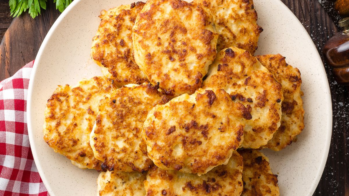 Placuszki z piersi kurczaka to doskonała obiadowa propozycja