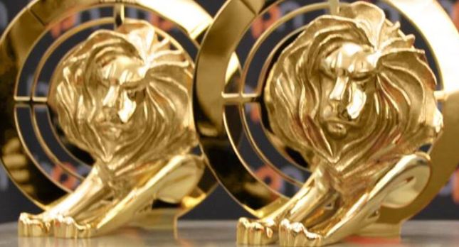 Paul Polman z Unilevera z nagrodą specjalną LionHeart na tegorocznym festiwalu reklamowym Cannes Lions