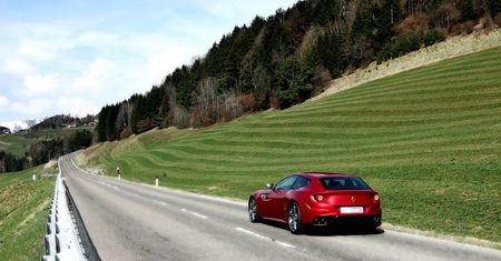 Nowa sesja zdjęciowa Ferrari FF [galeria]
