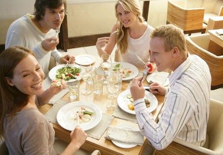OECD: Francuzi najwięcej jedzą i śpią