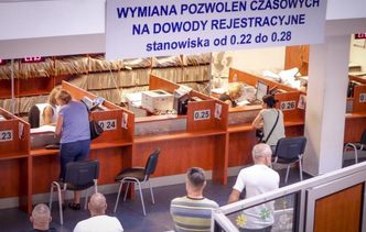 Lista urzędniczych błędów nie ma końca. Kierowcy muszą poczekać jeszcze przynajmniej 3 lata