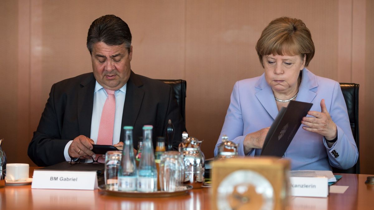 Na zdjęciu wicekanclerz Sigmar Gabriel i kanclerz Angela Merkel