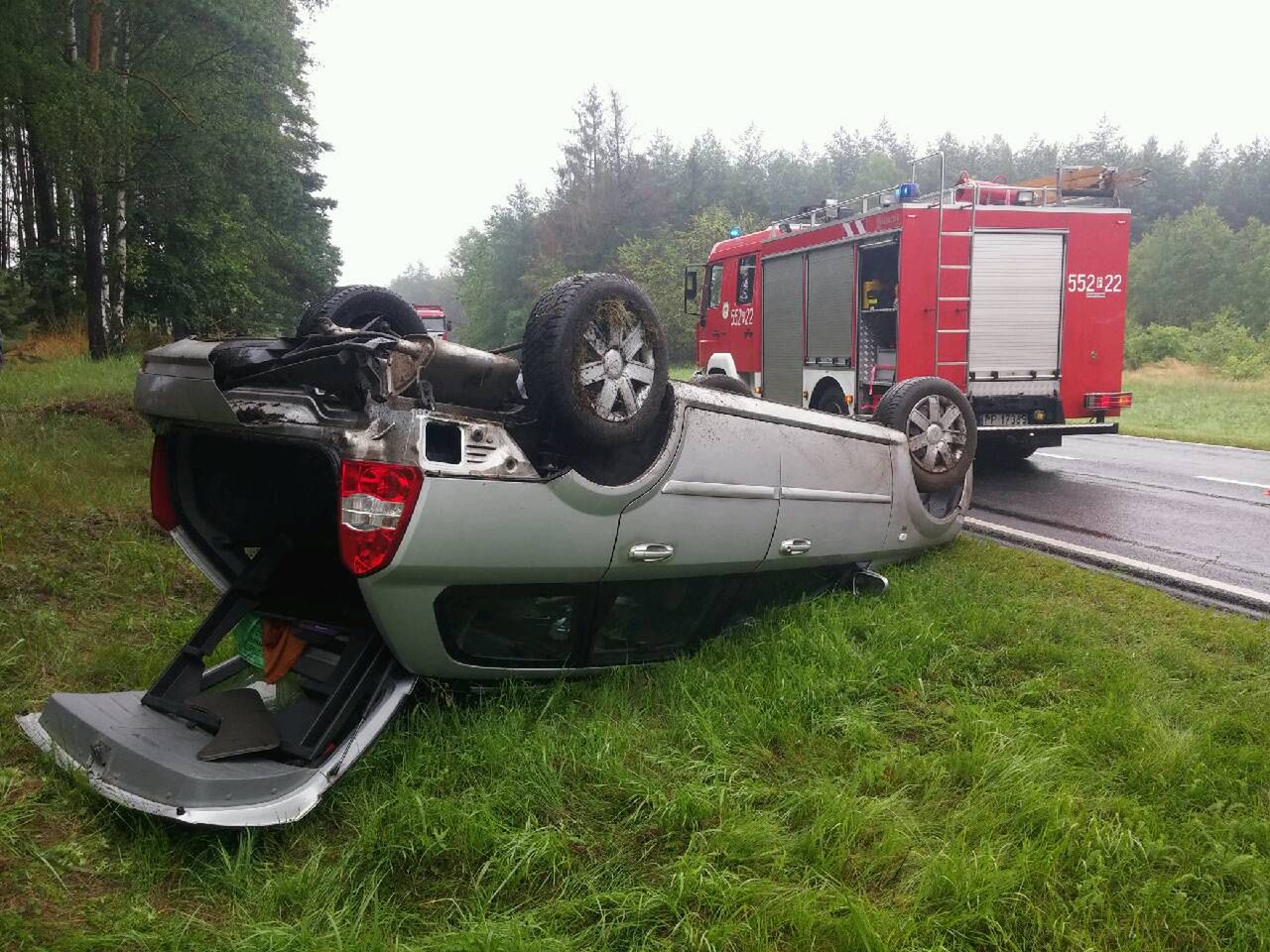 Znów dachowanie na krajowej 10