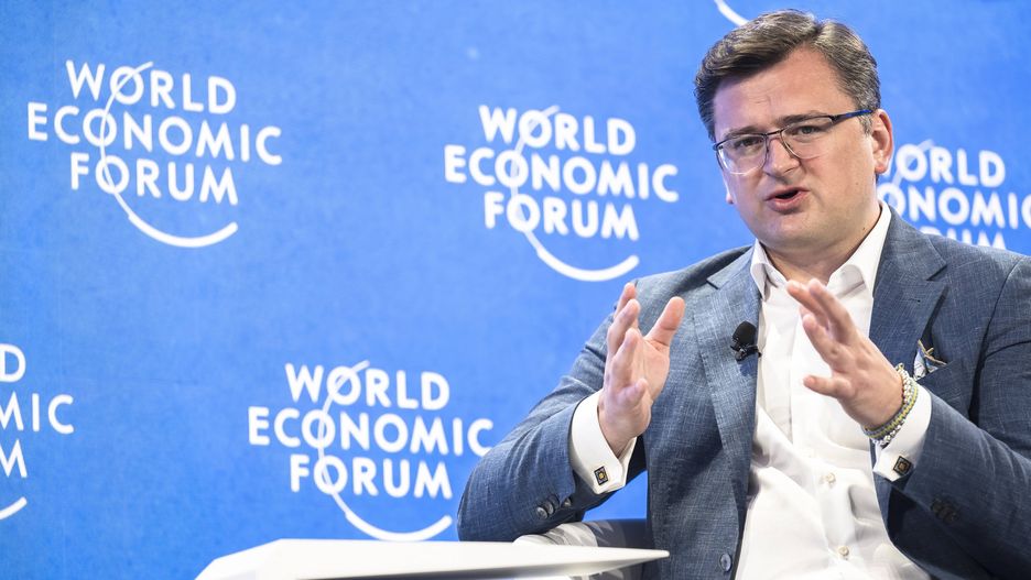 World Economic Forum in Davosepa09974640 Dmytro Kuleba, Minister of Foreign Affairs of Ukraine gestures as he attends a seesion at the 51st annual meeting of the World Economic Forum (WEF) in Davos, Switzerland, 25 May 2022. The meeting brings together entrepreneurs, scientists, corporate and political leaders in Davos under the topic 'History at a Turning Point: Government Policies and Business Strategies' from 22 to 26 May 2022.  EPA/LAURENT GILLIERON Dostawca: PAP/EPA.LAURENT GILLIERON