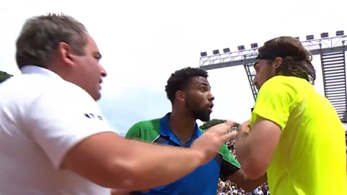 Twitter / Tennis TV / Na zdjęciu: sprzeczka po meczu Tsitsipasa i Filsa