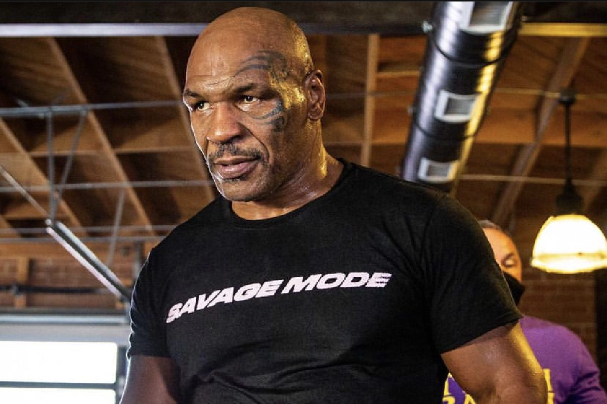 Mike Tyson zapowiada walkę z Lennoxem Lewisem. Podał termin