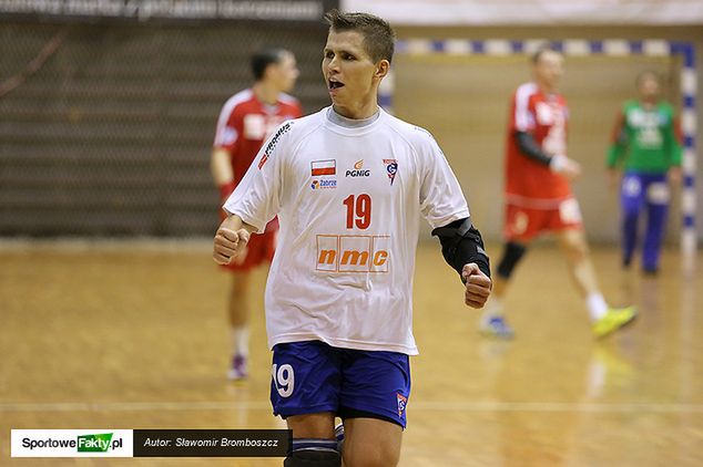 - Takie mecze, jak z Chrobrym, musimy wygrywać - podkreśla Tomczak