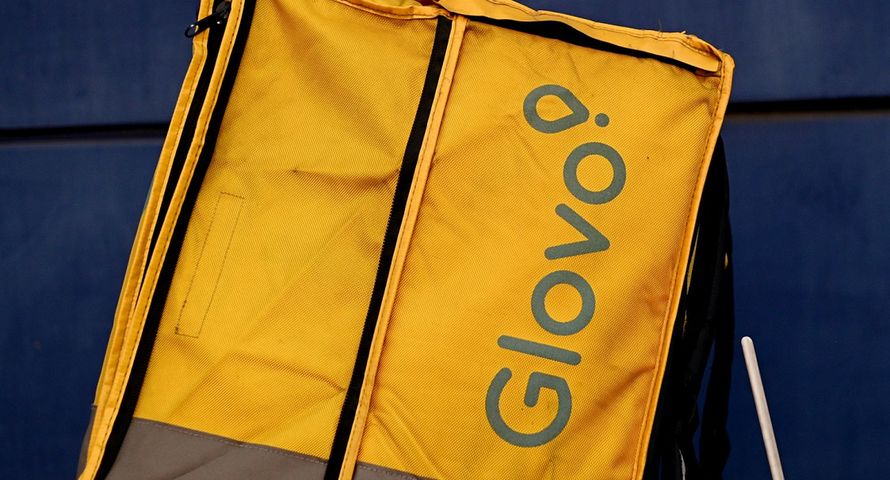 Glovo ukarane w Polsce. Za zdjęcia dowodów tożsamości