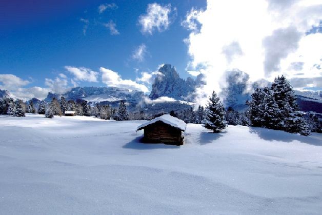 Pierwszy śnieg na stokach gór Południowego Tyrolu