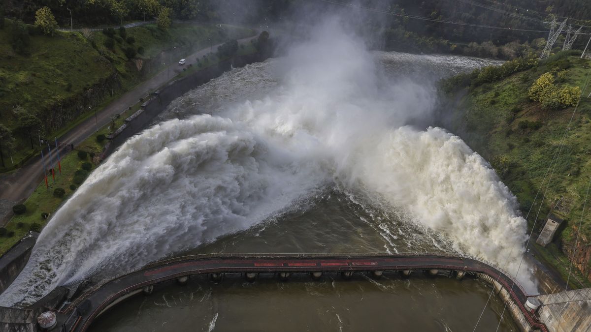 Takich powodzi nie notowano w Portugalii od 100 lat