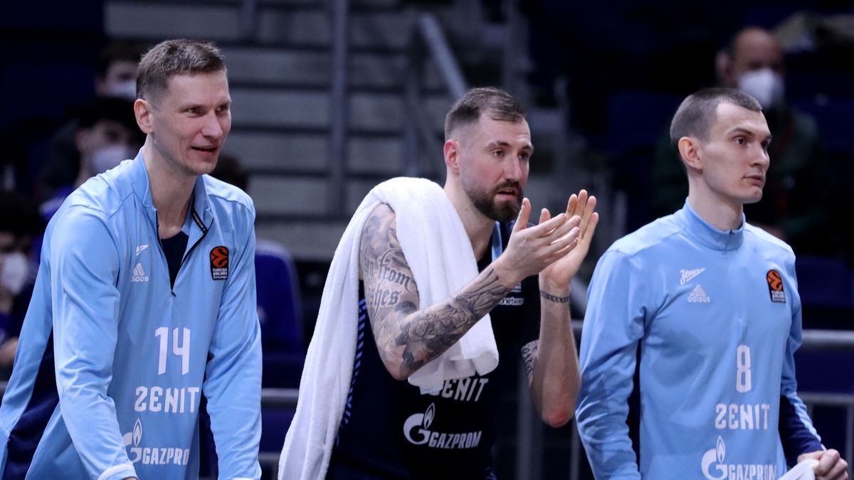 Zdjęcie okładkowe artykułu: Getty Images / Regina Hoffmann/Euroleague Basketball / Na zdjęciu: Anton Pushkov (nr 14), Sergey Karasev (7) i Igor Volkhin (8) z Zenita Sankt-Petersburg