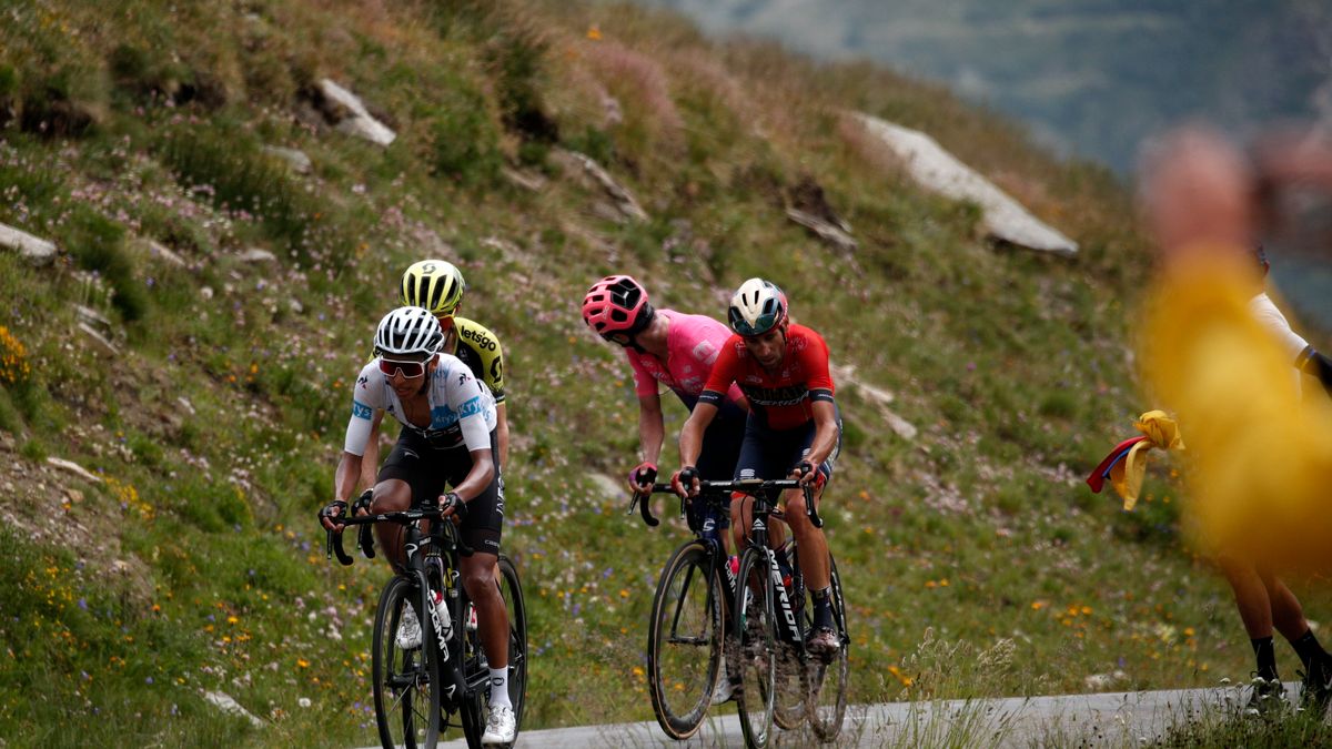 kolarze na trasie Tour de France 2019