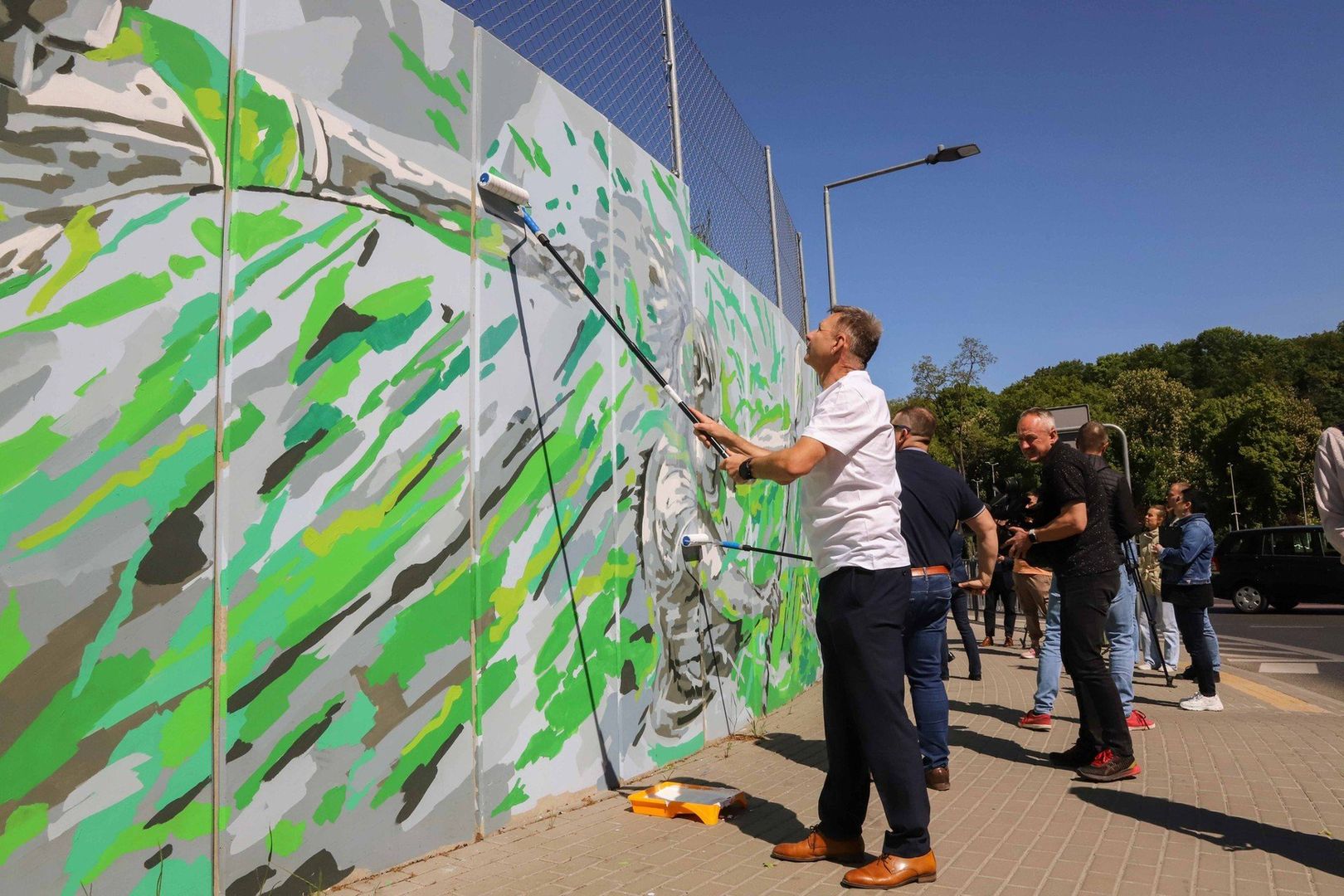 Mural powstał u zbiegu ulic Fredry i Słowiańskiej.