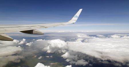 Nie wiedziała, że jest w ciąży. Urodziła kilka tysięcy metrów nad oceanem