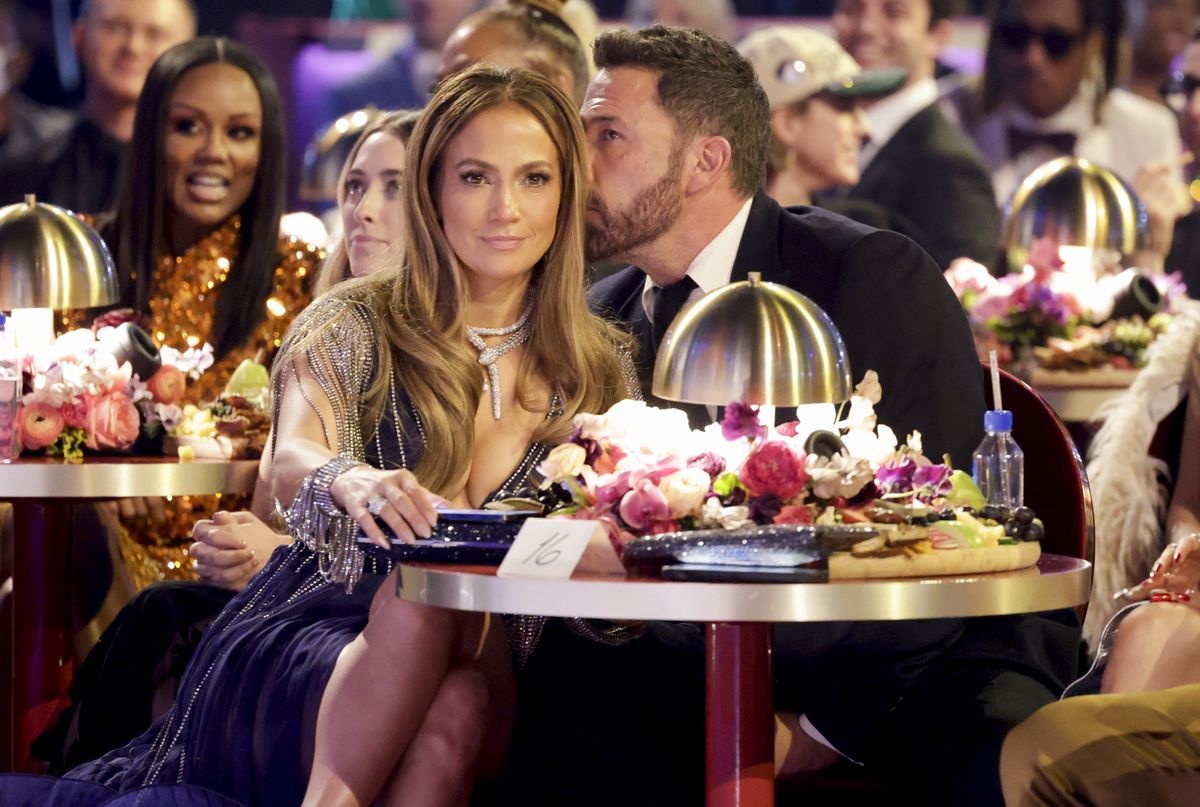 Jennifer Lopez i Ben Affleck podczas rozdania nagród Grammy 