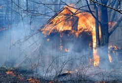 Biskupice. Pożar niezamieszkałego domu. Na werandzie znaleziono zwłoki
