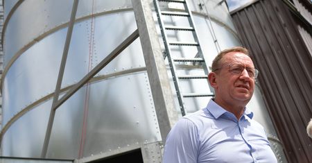 KE zatwierdziła pomoc rządową. Do rolników trafi 210 mln zł
