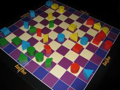 Taifho —  zachwycające szacho-warcaby rodem z Kraju Kwitnącej Wiśni