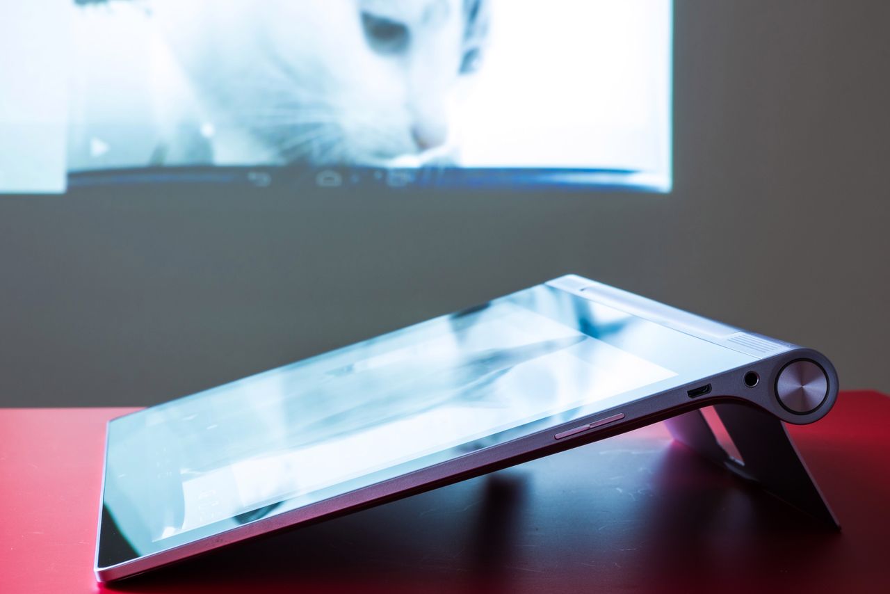 Test Lenovo Yoga Tablet 2 Pro – w tabletach brakowało dotąd projektora?
