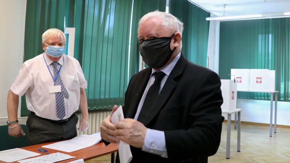Prezes PiS Jarosław Kaczyński głosował w niedzielę na Żoliborzu